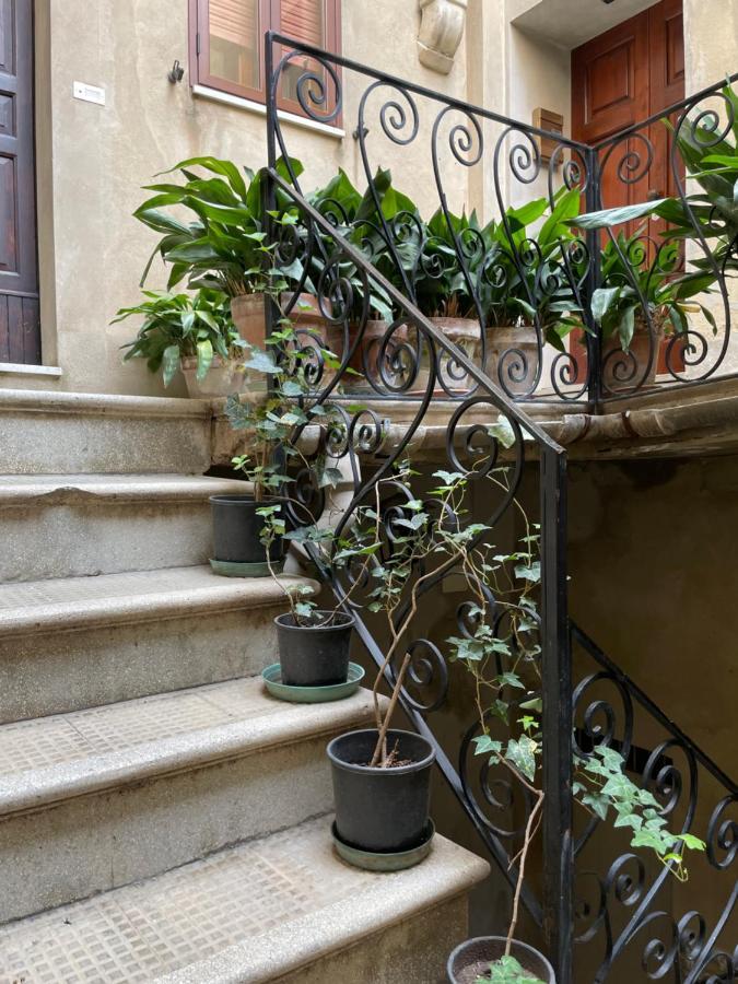 Apartmán La Casa Sulla Piazza Enna Exteriér fotografie