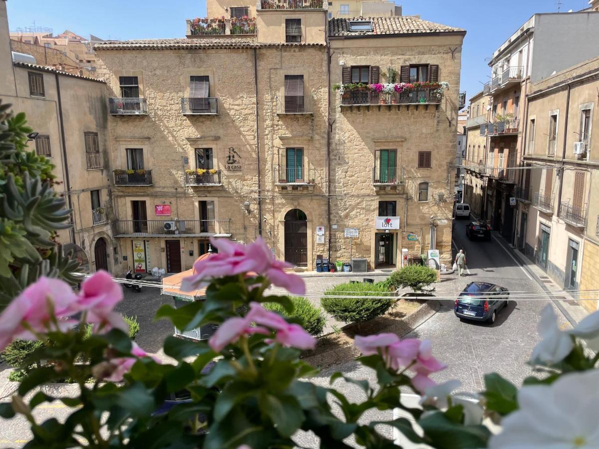 Apartmán La Casa Sulla Piazza Enna Exteriér fotografie
